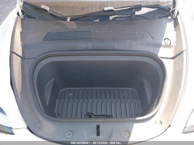 2021 TESLA MODEL Y 5YJYGDEE4MF069176 Photo 9