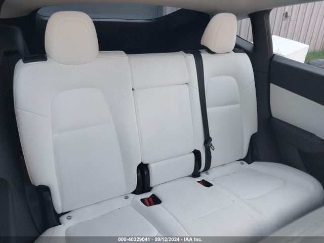 2021 TESLA MODEL Y 5YJYGDEE4MF069176 Photo 7
