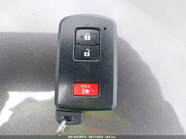 Toyota Prius C Four 2016 JTDKDTB31G1136387 Image 11