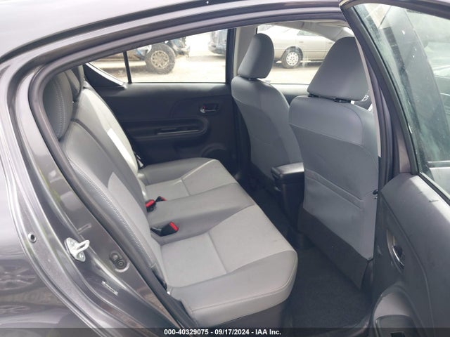 Toyota Prius C Four 2016 JTDKDTB31G1136387 Image 8