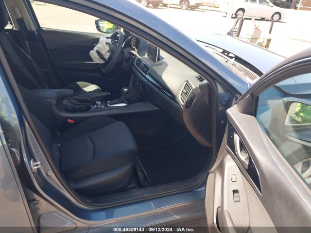 Продаж на аукціоні авто 2016 Mazda Mazda3 I Sport, vin: 3MZBM1J74GM318321, номер лоту: 40329143