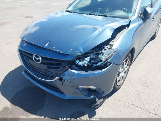 Продаж на аукціоні авто 2016 Mazda Mazda3 I Sport, vin: 3MZBM1J74GM318321, номер лоту: 40329143