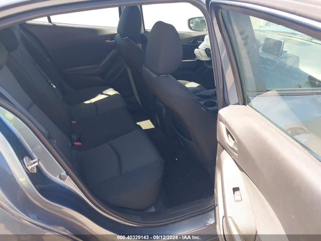 Продаж на аукціоні авто 2016 Mazda Mazda3 I Sport, vin: 3MZBM1J74GM318321, номер лоту: 40329143