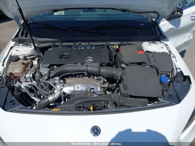 WDD3G4EB4KW017805 Mercedes-Benz A 220