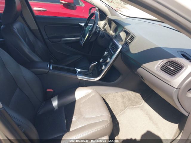 YV126MFK1F2361459 Volvo S60 T5 Premier