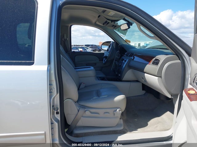 1GKS1KE08ER197128 GMC Yukon Xl 1500 Slt