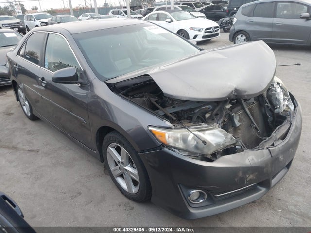 2014 4T1BF1FK5EU429944 main image