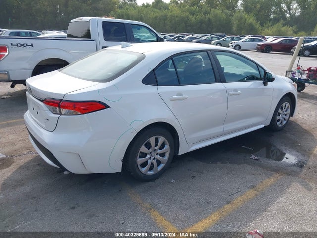 Toyota COROLLA LE 2022 5YFEPMAE5NP319846 Image 4