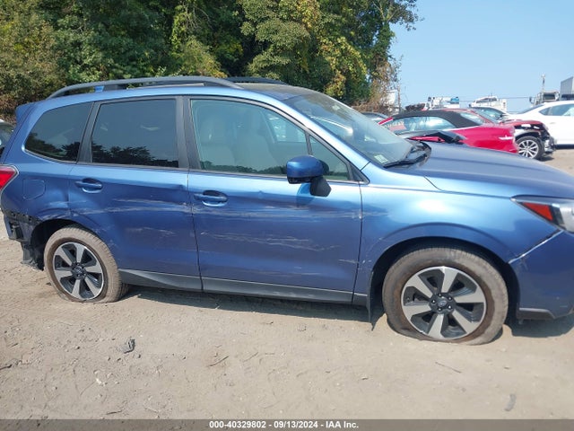 Subaru Forester 2.5i Premium 2018 JF2SJAEC2JH547497 Image 13