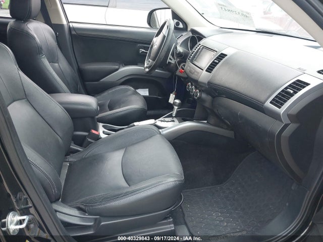 2013 MITSUBISHI OUTLANDER JA4JT5AX6DU012571 Photo 4