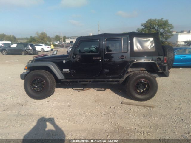1C4BJWDG2HL710611 Jeep Wrangler Unlimited Sport 4x4