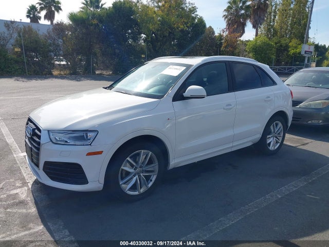 WA1BCCFS9JR007904 Audi Q3 2.0t Premium/2.0t Sport Premium