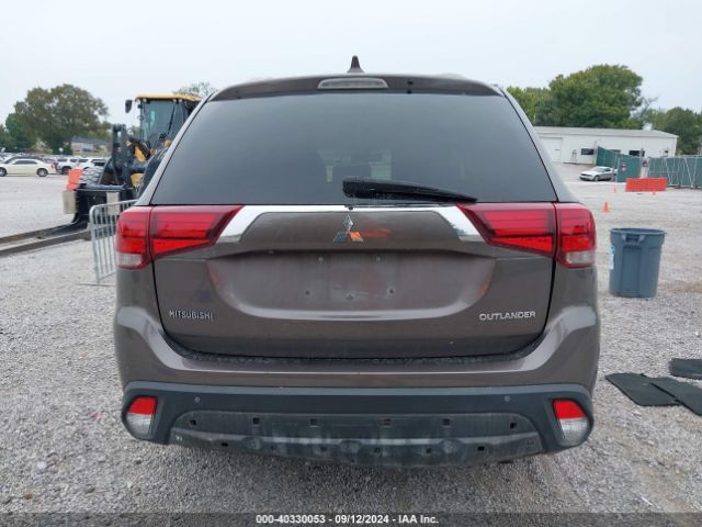 JA4AD2A38KZ006649 Mitsubishi Outlander Es