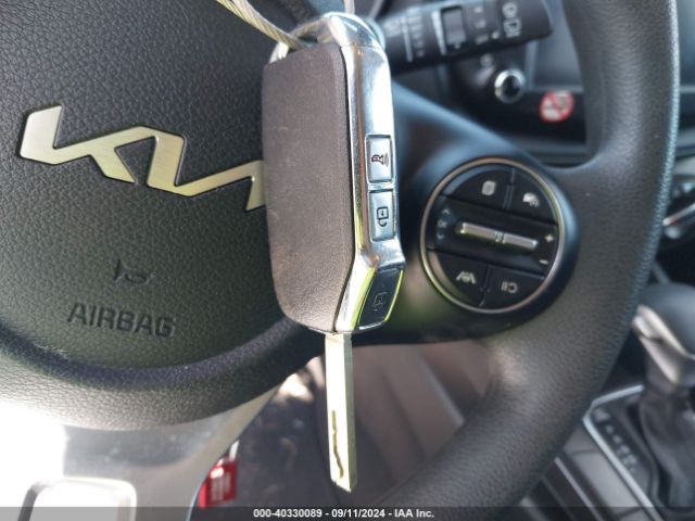 KNDJ23AU6R7908247 KIA SOUL LX