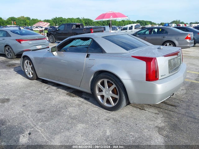 2004 CADILLAC XLR 1G6YV34A445604347 Photo 2