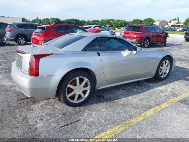 2004 CADILLAC XLR 1G6YV34A445604347 Photo 3