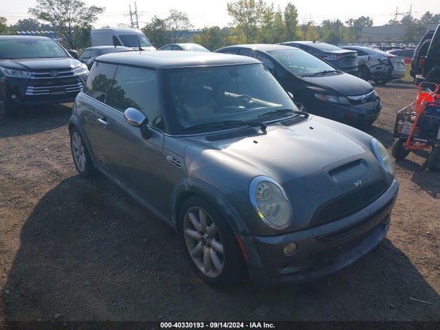 2005 MINI COOPER S WMWRE33545TL13816 Photo 0