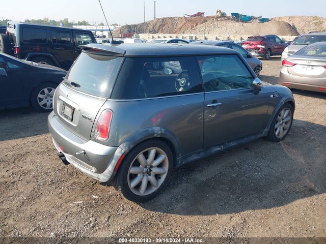 2005 MINI COOPER S WMWRE33545TL13816 Photo 3