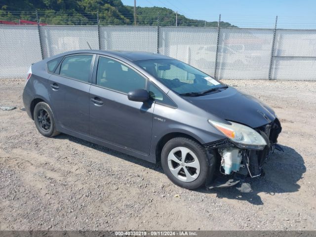 JTDKN3DU0E1736902 Toyota Prius Three
