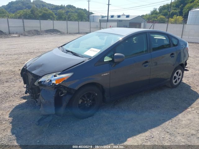 JTDKN3DU0E1736902 Toyota Prius Three