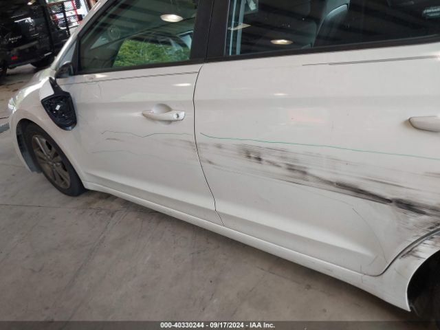 5NPD84LFXJH260279 Hyundai ELANTRA SEL