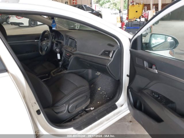 5NPD84LFXJH260279 Hyundai ELANTRA SEL