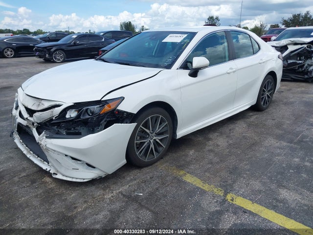 Toyota CAMRY SE 2022 4T1G11AK6NU644700 Image 2