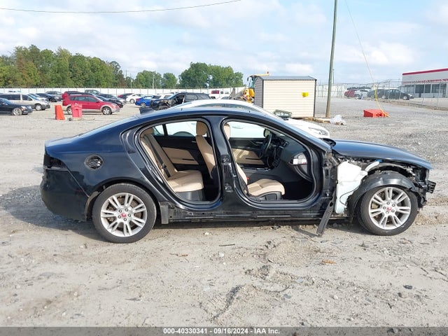 Jaguar Xe 25t Premium 2017 SAJAD4BG9HA963030 Image 14