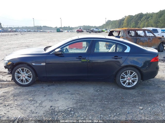 Jaguar Xe 25t Premium 2017 SAJAD4BG9HA963030 Image 15