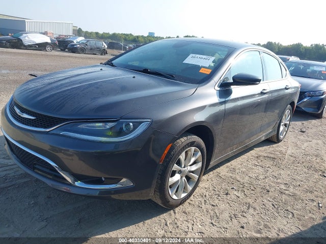 Chrysler 200 C 2015 1C3CCCCG2FN582178 Image 2