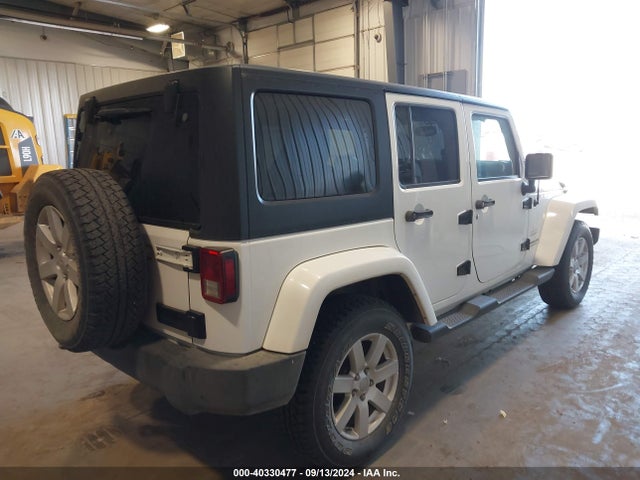 1C4BJWEG4FL736624 Jeep Wrangler Unlimited Sahara