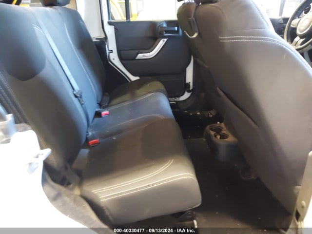 1C4BJWEG4FL736624 Jeep Wrangler Unlimited Sahara
