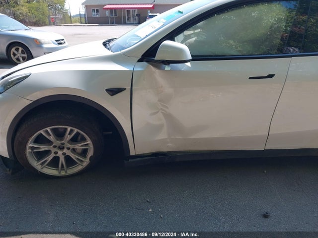 2023 TESLA MODEL Y 7SAYGDEE3PF686124 Photo 5
