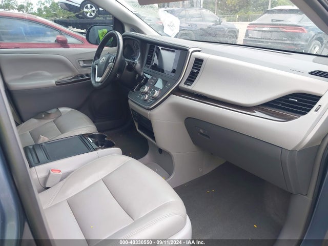 Toyota Sienna Xle 8 Passenger 2017 5TDYZ3DC6HS800230 Image 5