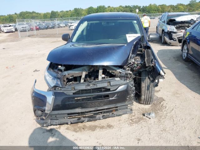 JA4AD2A3XGZ005333 Mitsubishi Outlander Es