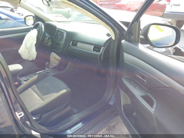 JA4AD2A3XGZ005333 Mitsubishi Outlander Es