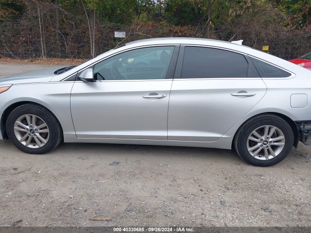 Hyundai Sonata 2017 5NPE24AF3HH533100 Image 15