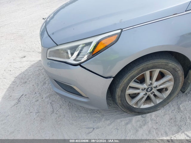 Hyundai SONATA SE 2016 5NPE24AFXGH310857 Image 6