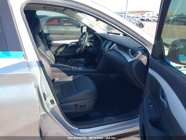 3PCAJ5M1XKF148520 Infiniti Qx50 Luxe