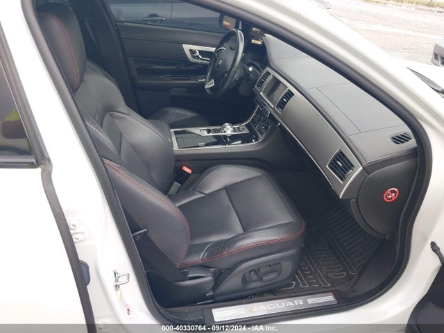 2015 JAGUAR XF SAJWA0F79F8U58630 Photo 4