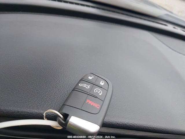 Chrysler 200 Limited 2015 1C3CCCAB7FN564217 Image 11