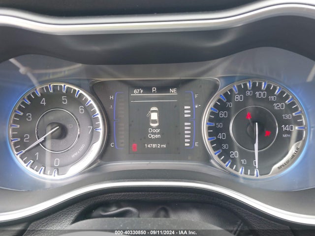 Chrysler 200 Limited 2015 1C3CCCAB7FN564217 Image 7
