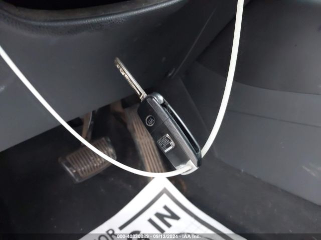 KNDJN2A26E7104010 KIA Soul