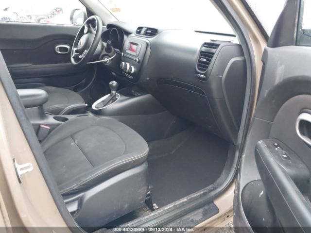 KNDJN2A26E7104010 KIA Soul