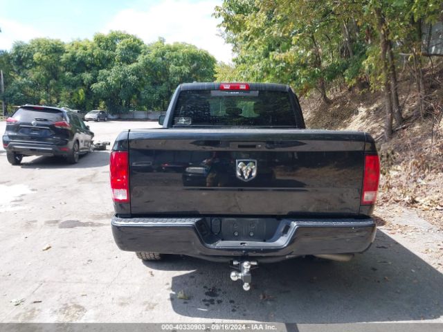 1C6RR6FG3HS860566 RAM 1500 Express Quad Cab 4x2 6'4 Box