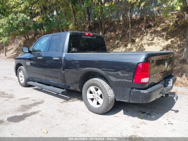1C6RR6FG3HS860566 RAM 1500 Express Quad Cab 4x2 6'4 Box