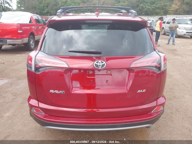 Toyota Rav4 Xle 2018 2T3WFREV2JW415450 Image 15