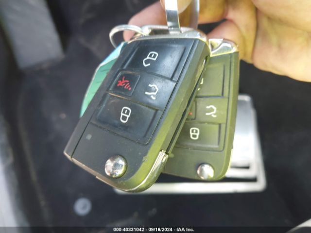 3VV3B7AX4JM142136 Volkswagen Tiguan 2.0t Se/2.0t Sel