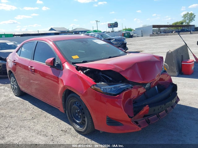 Toyota COROLLA LE 2019 2T1BURHE0KC216585 Image 1