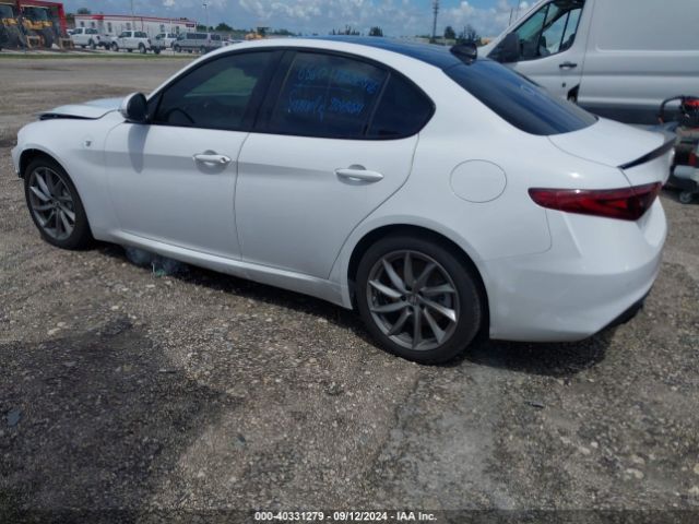 ZARFAMBN5N7659624 Alfa Romeo Giulia Ti Rwd